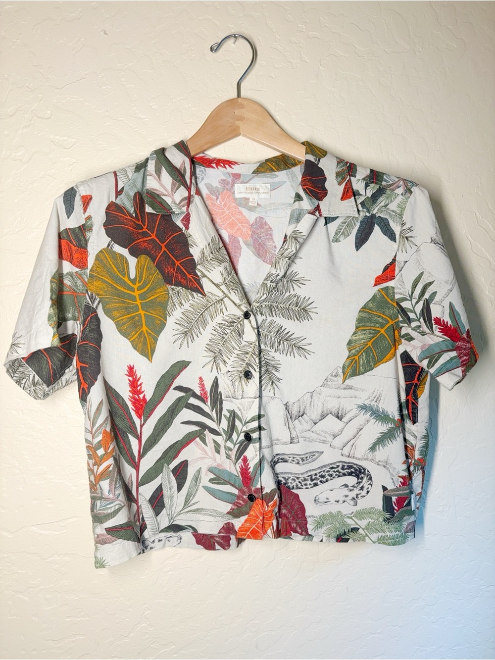Roark Scholar Lake Viahiria Tropical Jungle Snake Camp Shirt Small